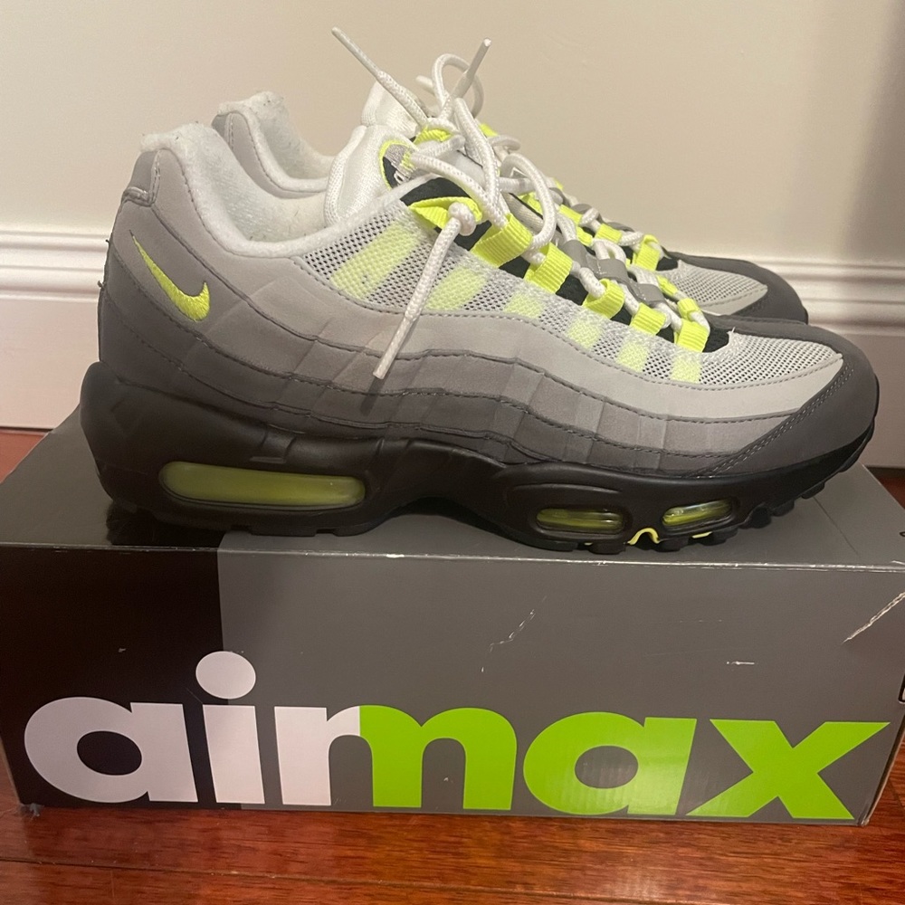 OG Air Max 95 Neon size 9.5